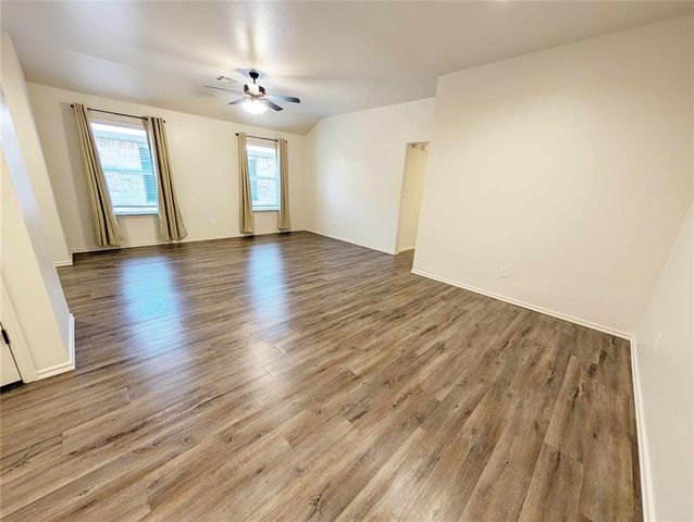 425 Chalk Hill Court, Edmond, OK 73003