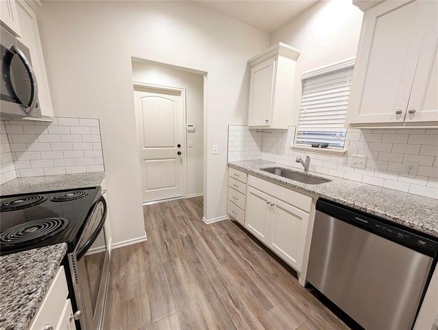 425 Chalk Hill Court, Edmond, OK 73003