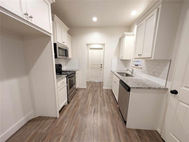 425 Chalk Hill Court, Edmond, OK 73003