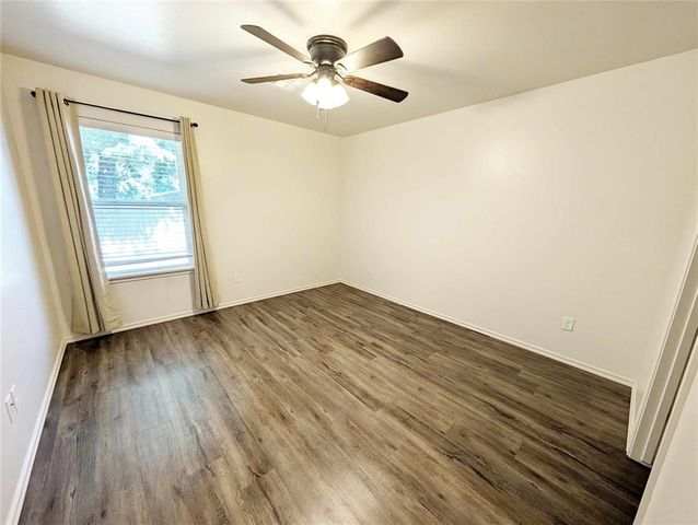 425 Chalk Hill Court, Edmond, OK 73003