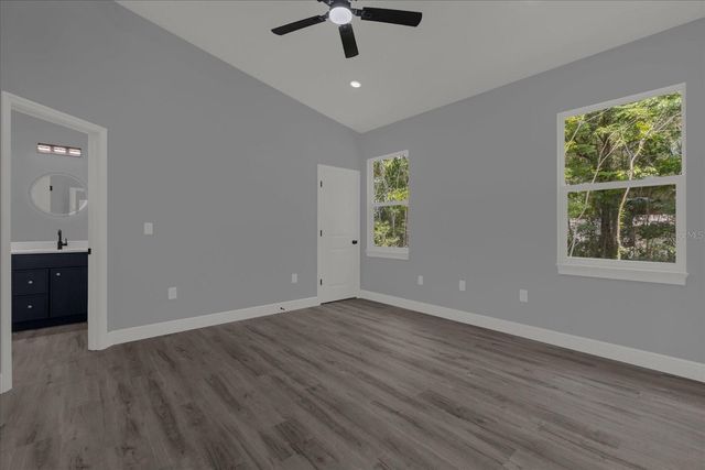 1126 S THOMPSON AVENUE, Deland, FL 32720
