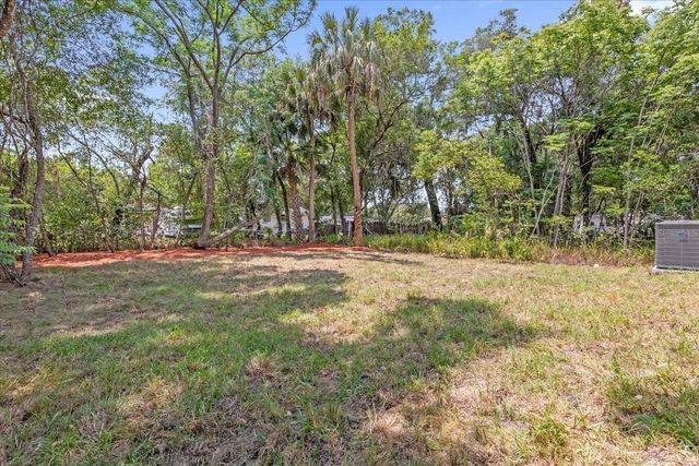 1126 S THOMPSON AVENUE, Deland, FL 32720