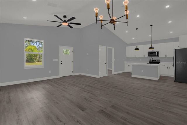 1126 S THOMPSON AVENUE, Deland, FL 32720