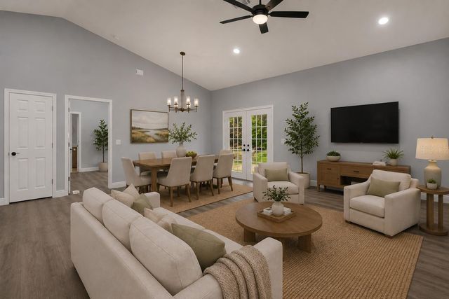 1126 S THOMPSON AVENUE, Deland, FL 32720