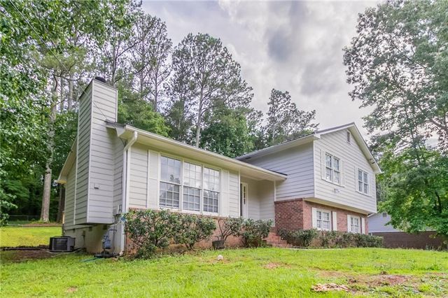 803 Cedar Lake SE Drive, Conyers, GA 30094