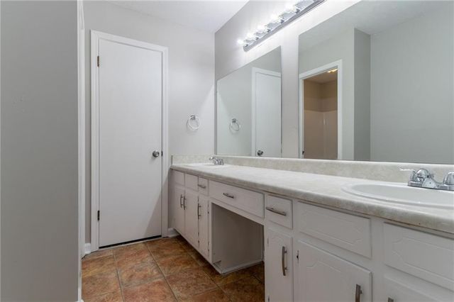 803 Cedar Lake SE Drive, Conyers, GA 30094