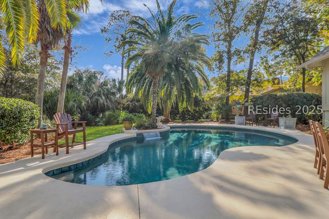 16 Combahee Rd, Hilton Head Island, SC 29928