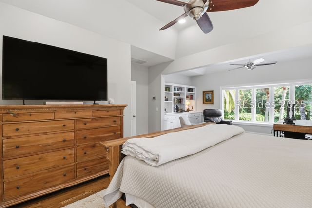 16 Combahee Rd, Hilton Head Island, SC 29928