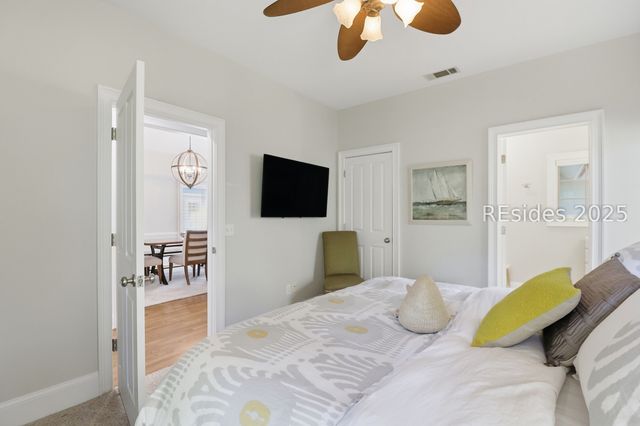 16 Combahee Rd, Hilton Head Island, SC 29928