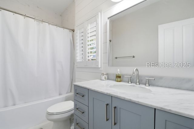 16 Combahee Rd, Hilton Head Island, SC 29928