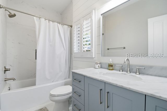 16 Combahee Rd, Hilton Head Island, SC 29928