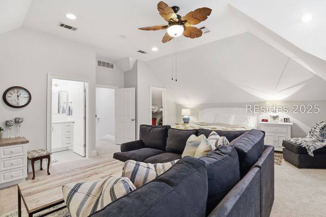 16 Combahee Rd, Hilton Head Island, SC 29928