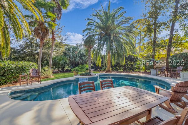 16 Combahee Rd, Hilton Head Island, SC 29928