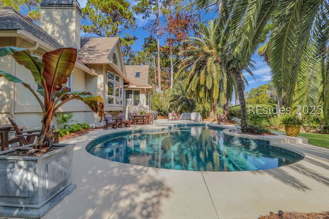 16 Combahee Rd, Hilton Head Island, SC 29928