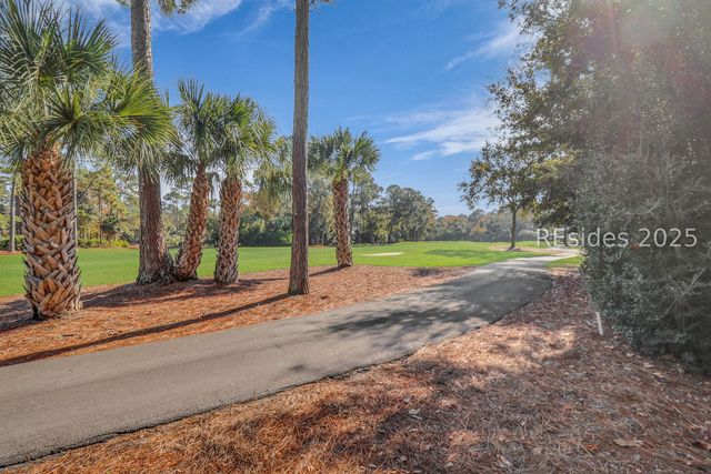 16 Combahee Rd, Hilton Head Island, SC 29928
