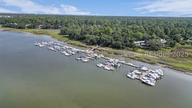 16 Combahee Rd, Hilton Head Island, SC 29928