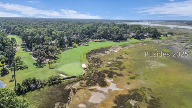 16 Combahee Rd, Hilton Head Island, SC 29928