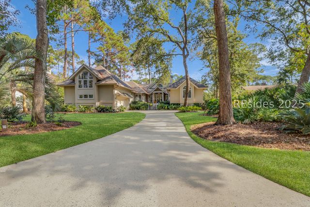 16 Combahee Rd, Hilton Head Island, SC 29928