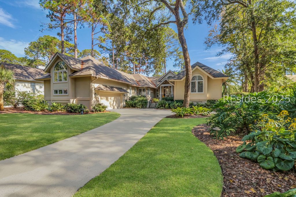 16 Combahee Rd, Hilton Head Island, SC 29928