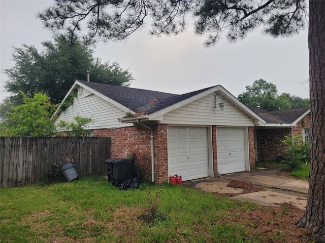 13827 Lantern Lane, Houston, TX 77015