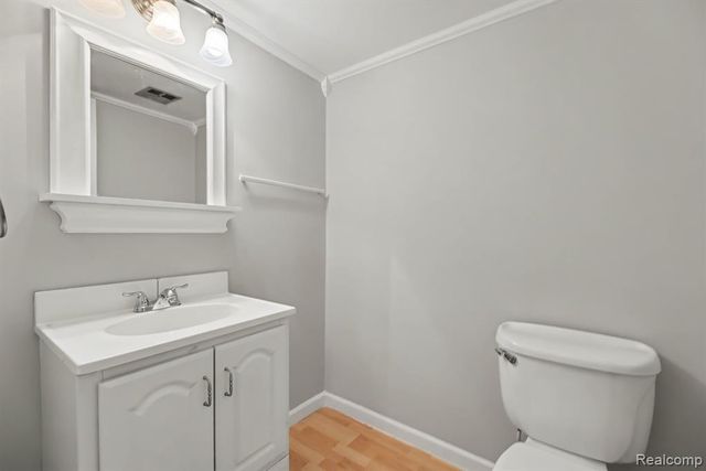 5093 Buckingham, Troy, MI 48098