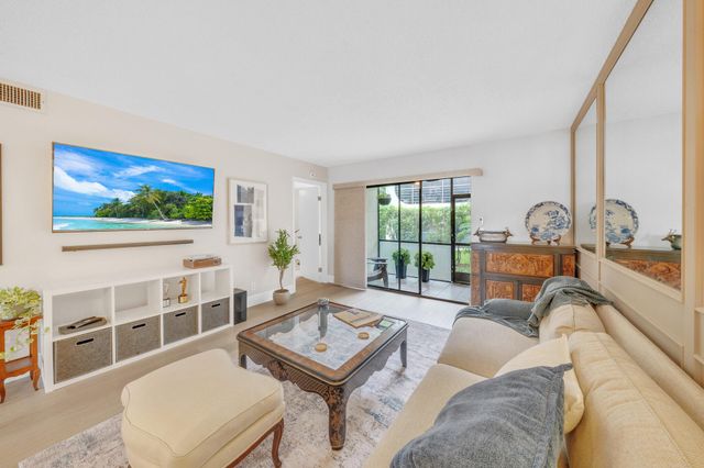 22136 Palms Way 103, Boca Raton, FL 33433