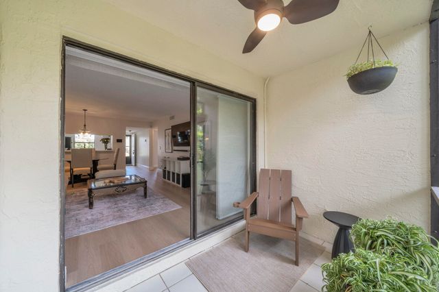 22136 Palms Way 103, Boca Raton, FL 33433