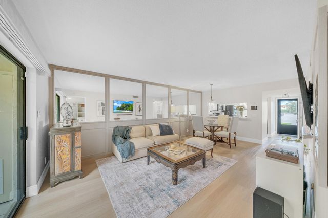 22136 Palms Way 103, Boca Raton, FL 33433