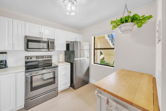 22136 Palms Way 103, Boca Raton, FL 33433