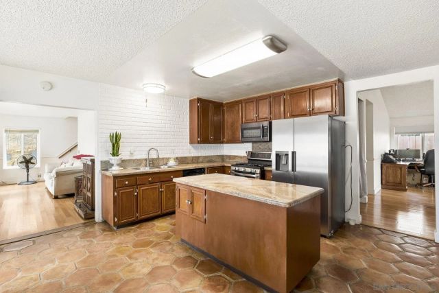 11034 Sagittarius Rd, San Diego, CA 92126