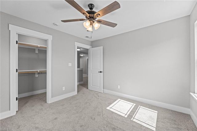 4 Roundtree CIR, Hampton, VA 23661