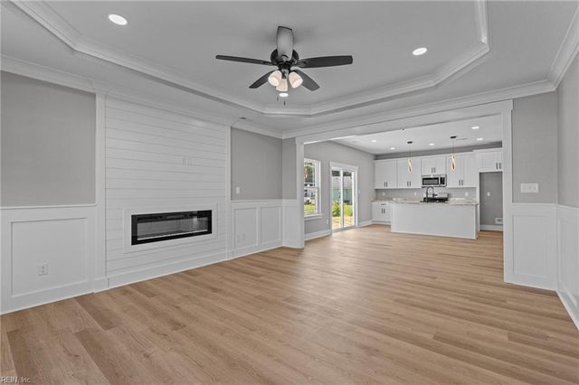 4 Roundtree CIR, Hampton, VA 23661