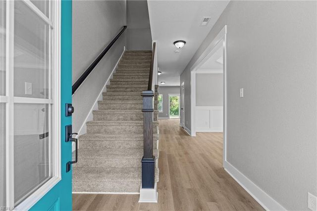 4 Roundtree CIR, Hampton, VA 23661