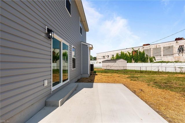 4 Roundtree CIR, Hampton, VA 23661