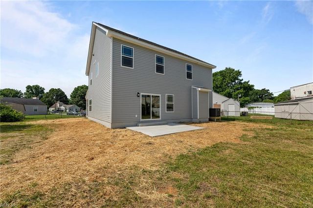4 Roundtree CIR, Hampton, VA 23661