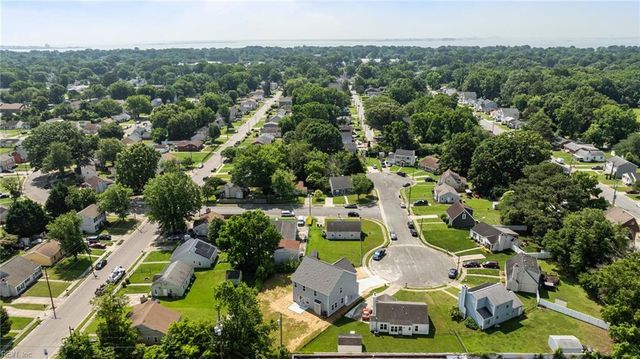 4 Roundtree CIR, Hampton, VA 23661