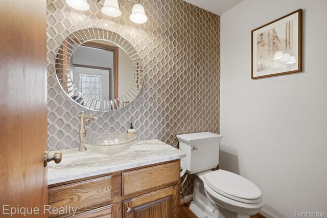 6607 Ridgeview Drive, Independence Charter Township, MI 48346