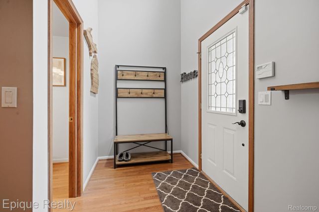 6607 Ridgeview Drive, Independence Charter Township, MI 48346