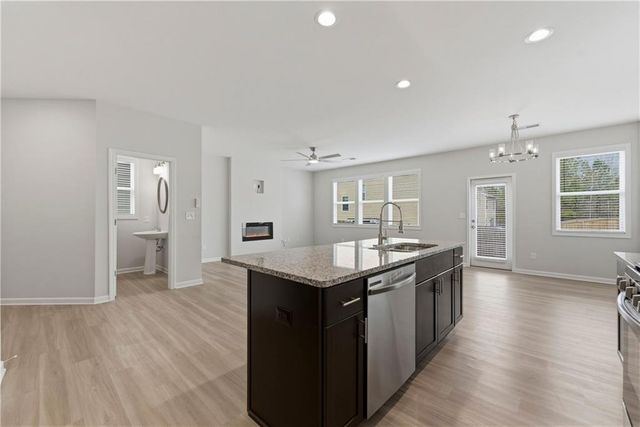 264 Denver Avenue, Hiram, GA 30141