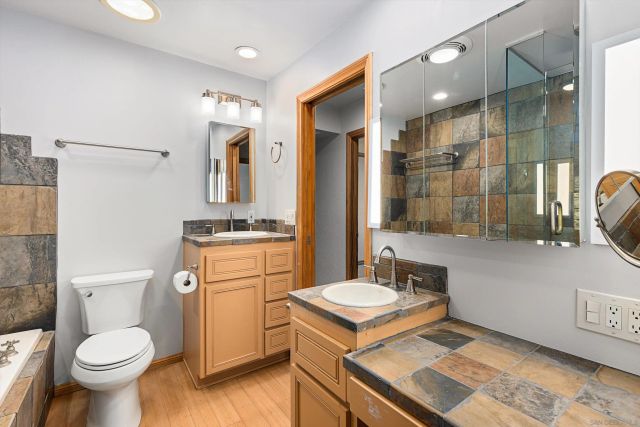 1248 Evergreen Dr, Encinitas, CA 92007