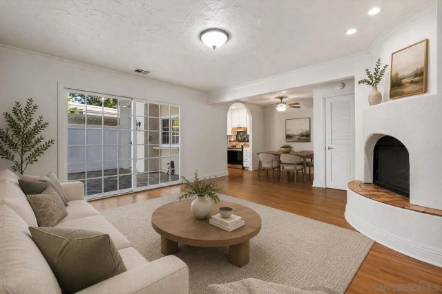 1248 Evergreen Dr, Encinitas, CA 92007