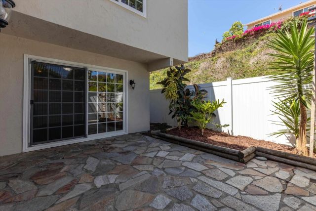 1248 Evergreen Dr, Encinitas, CA 92007
