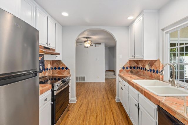 1248 Evergreen Dr, Encinitas, CA 92007
