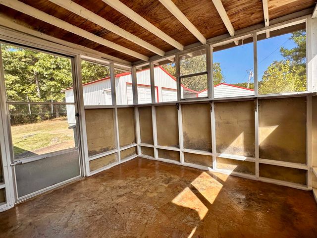 106 Edna Avenue, Highland, AR 72542