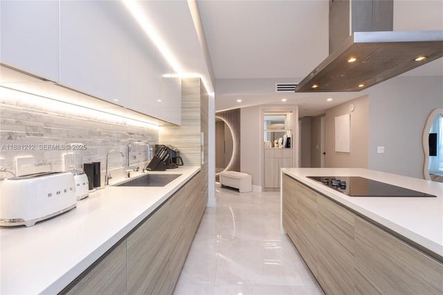 300 Sunny Isles Boulevard 41508, Sunny Isles Beach, FL 33160