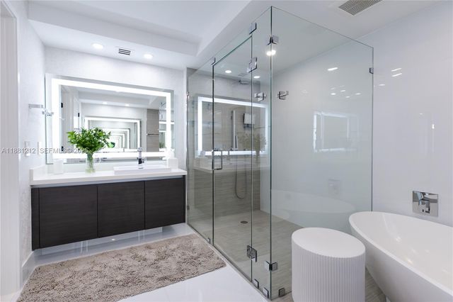 300 Sunny Isles Boulevard 41508, Sunny Isles Beach, FL 33160