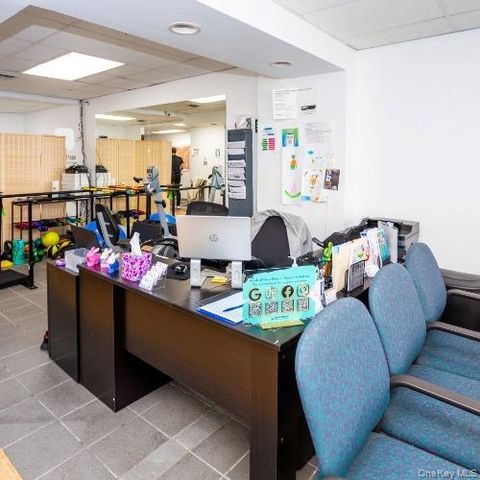 86-20 Jamaica Avenue, Woodhaven, NY 11421