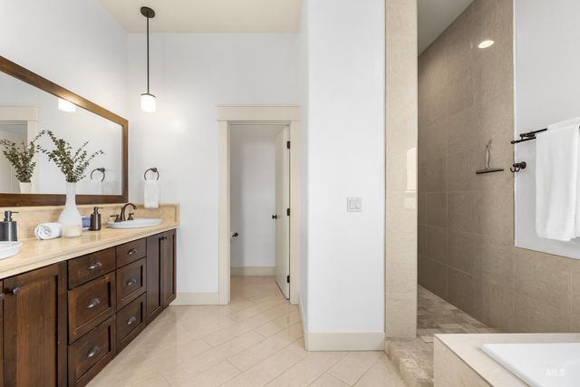 7521 N Grand Ridge Lane, Eagle, ID 83616