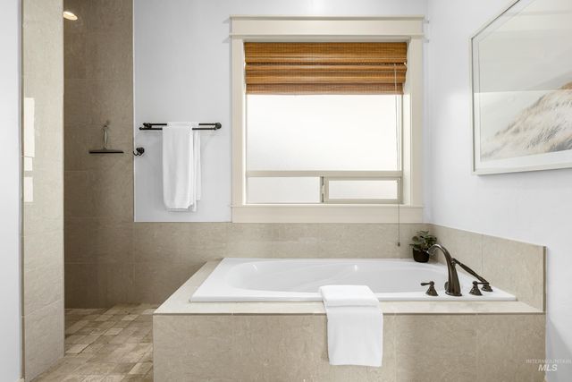 7521 N Grand Ridge Lane, Eagle, ID 83616