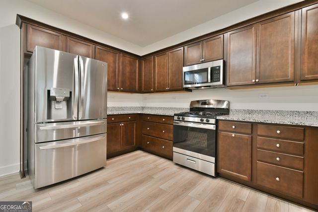 30 Geneva Way, Hoschton, GA 30548